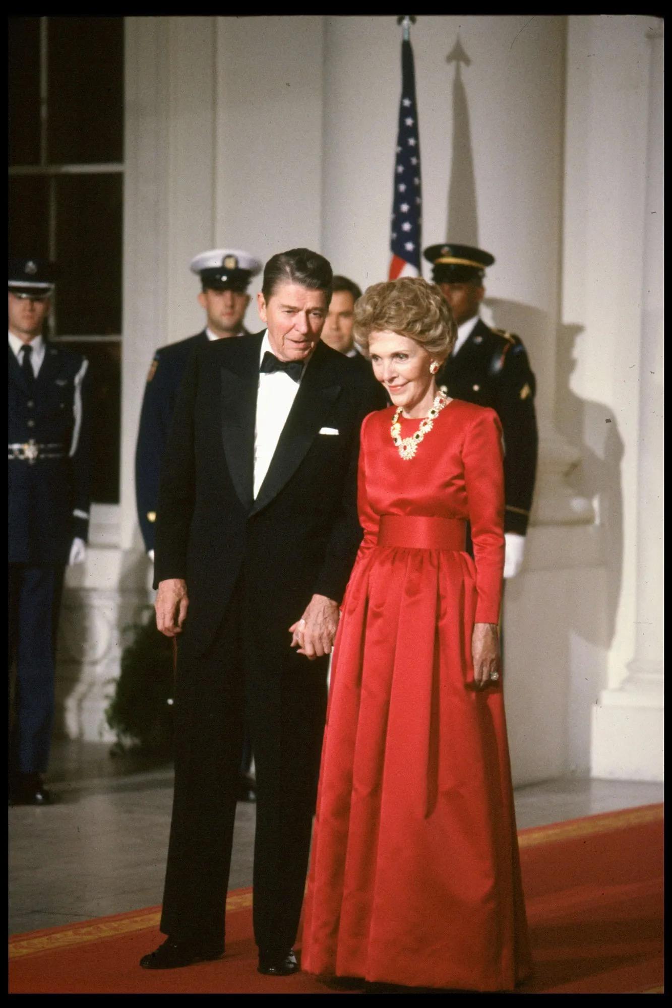Nancy Reagan : un style de première dame, signé et inscrit par Russ Jenkins, 1ère édition en vente 13