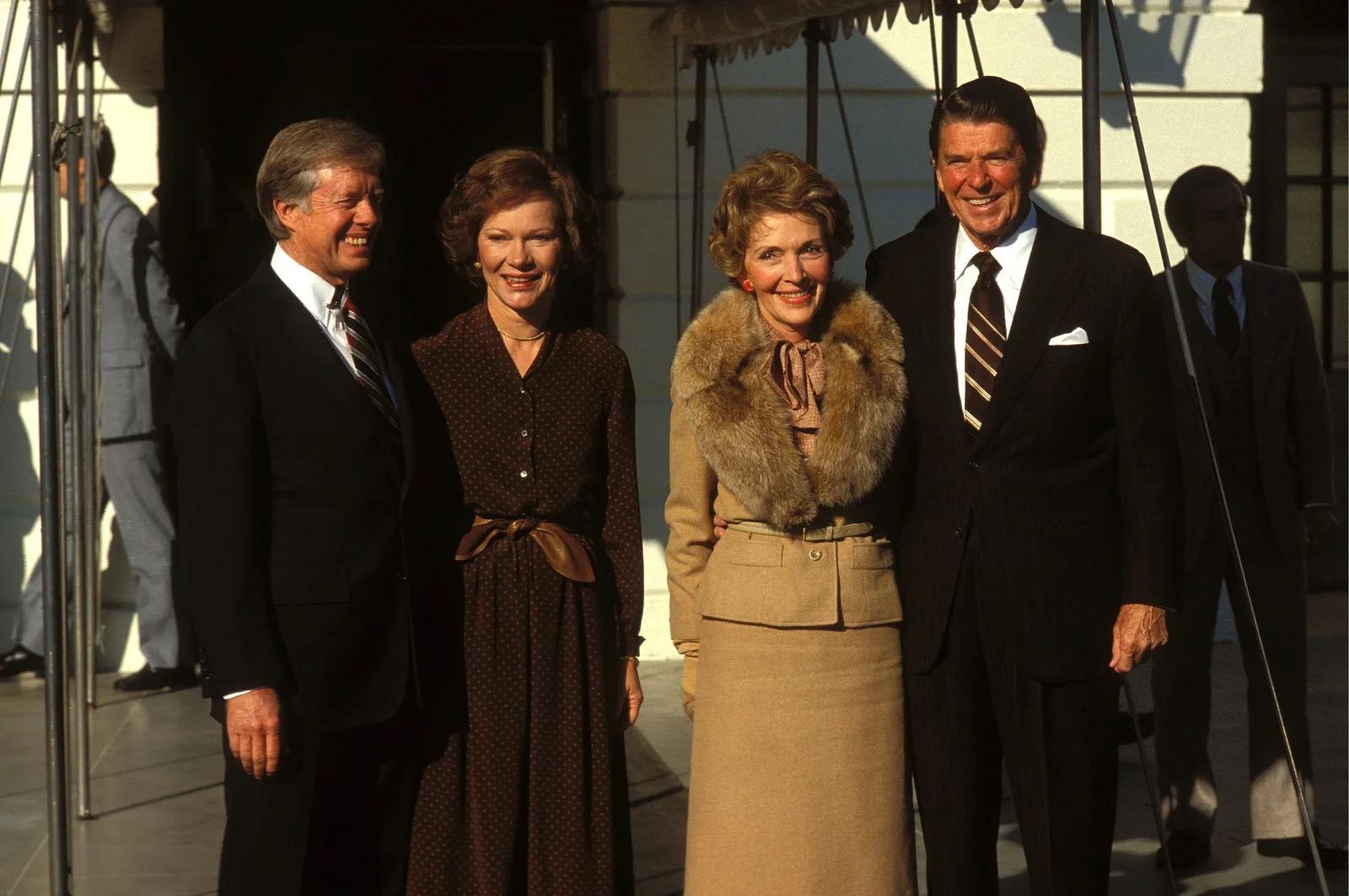 Américain Nancy Reagan : un style de première dame, signé et inscrit par Russ Jenkins, 1ère édition en vente
