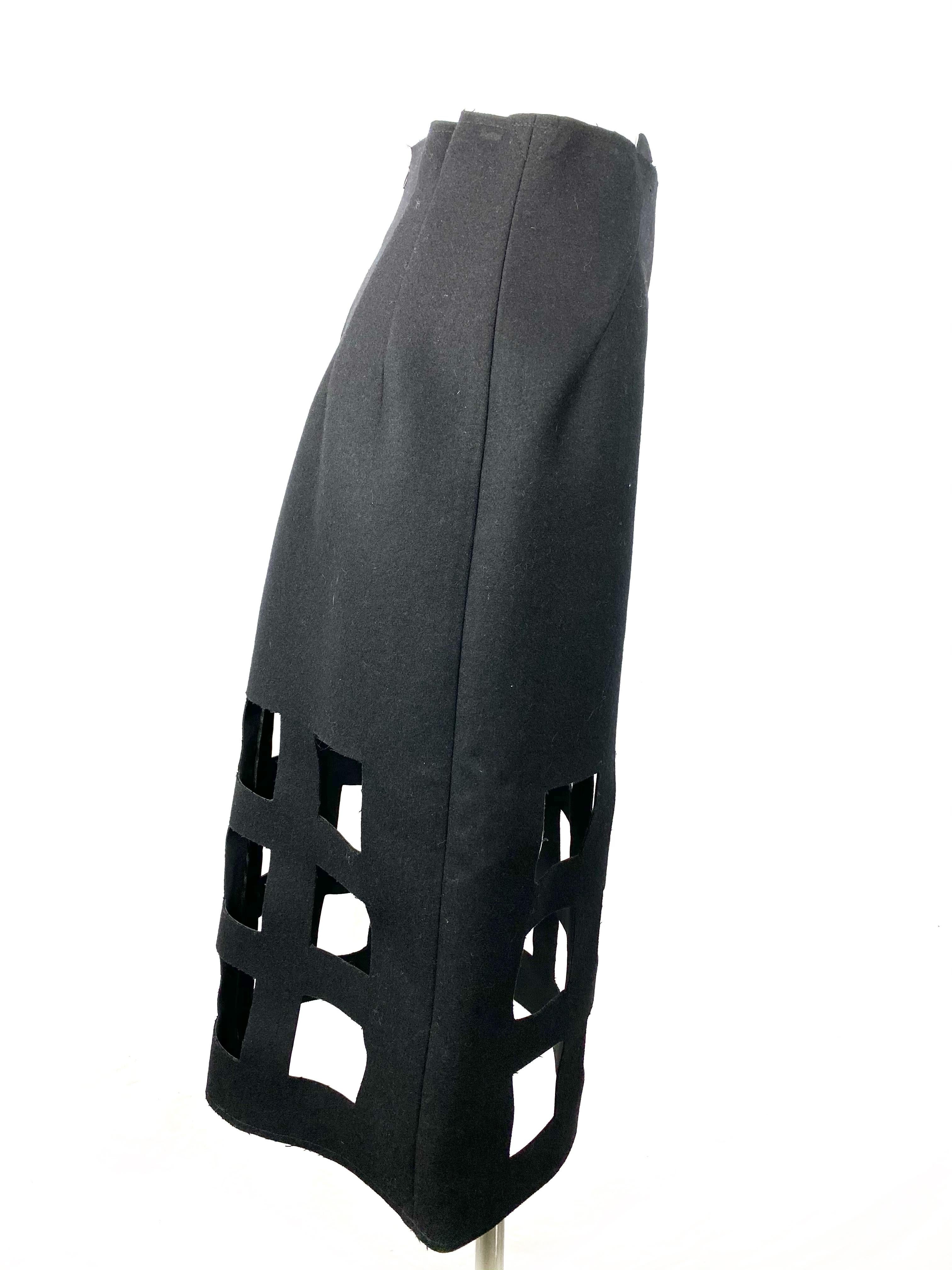 Nancy Stella Soto Falda de Lana Negra, Talla Mediana Negro en venta