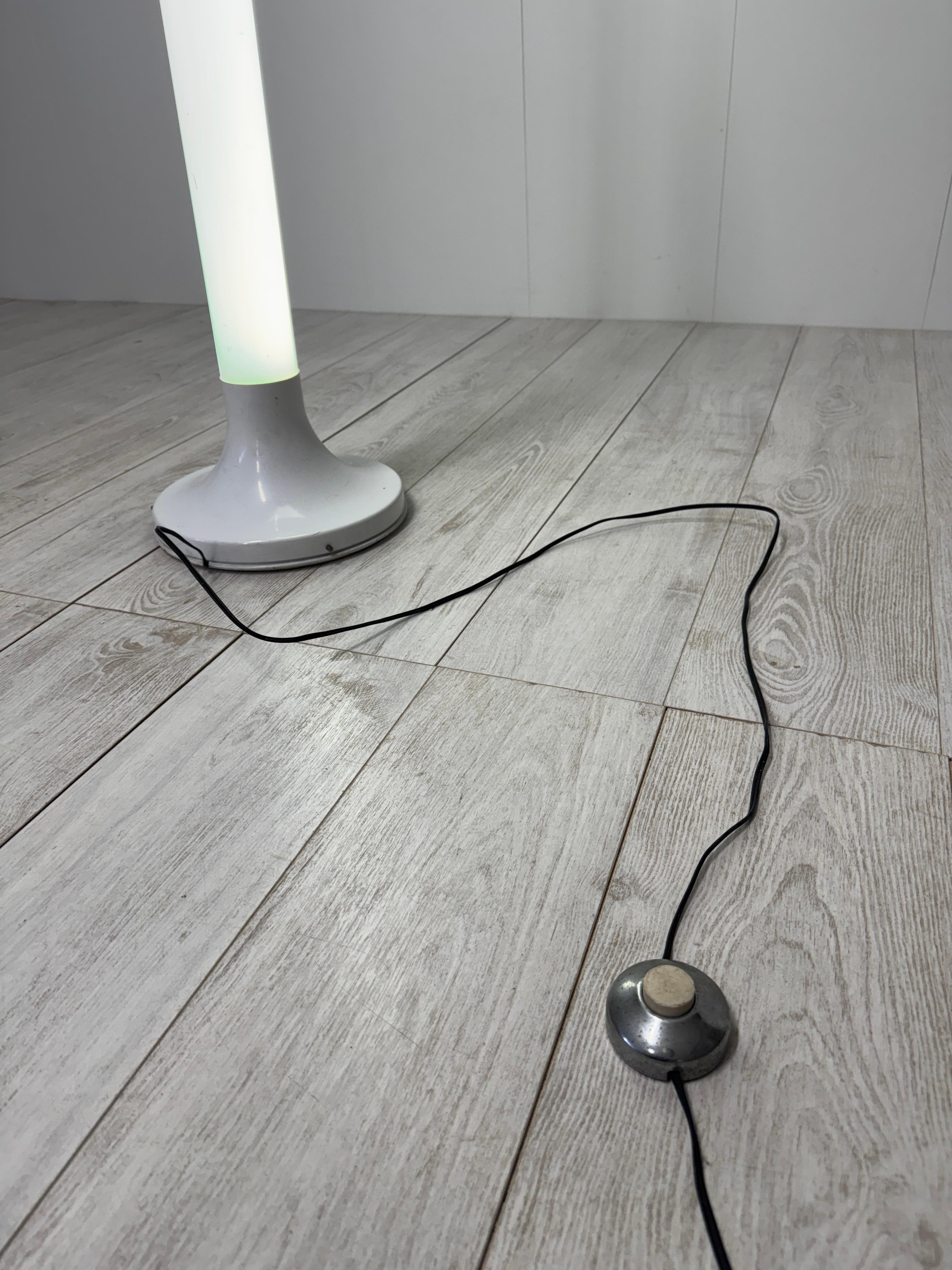 Nanda Vigo, Lámpara de pie mod. 4041, prod. Kartell, 1968 en venta 5