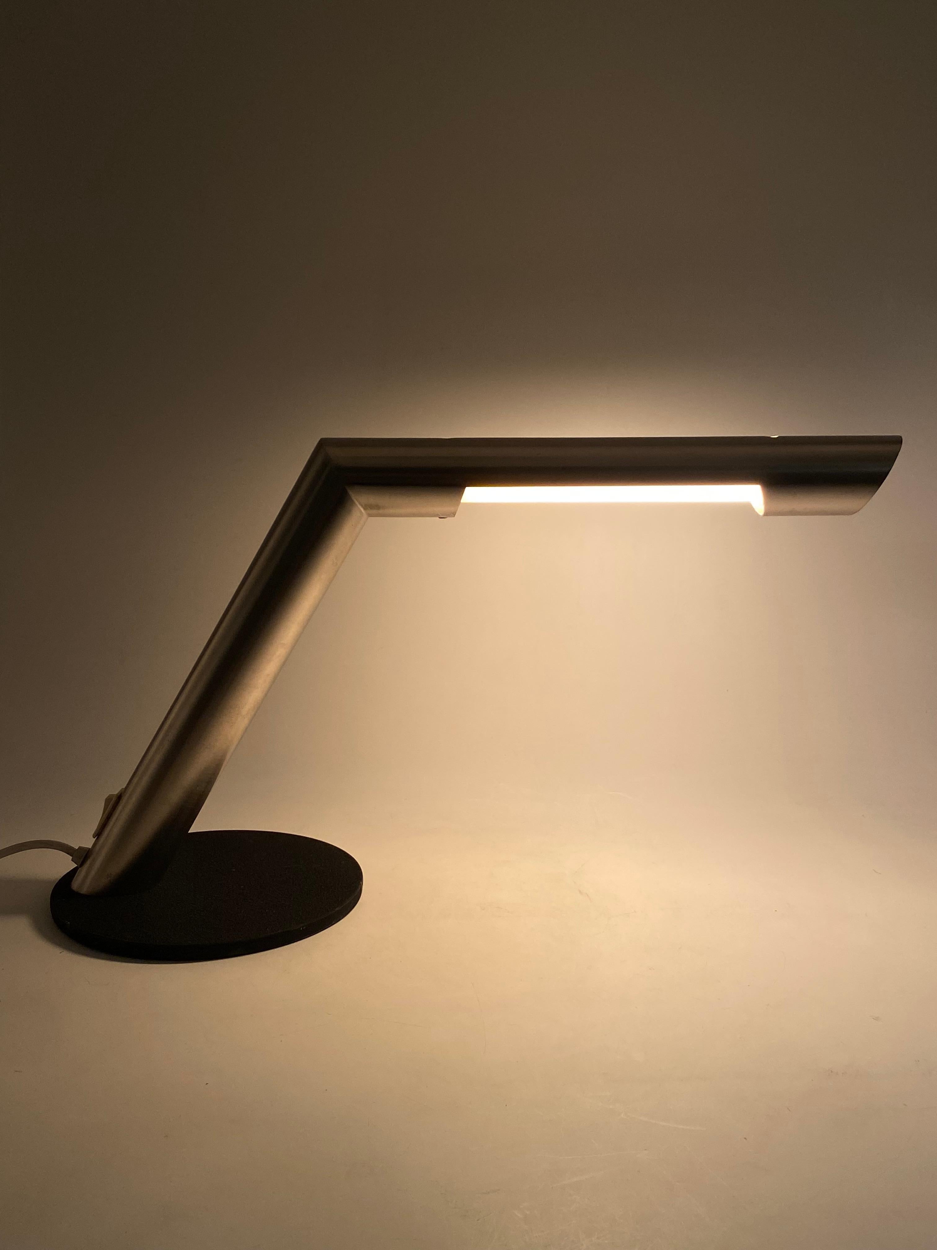 Nanda Vigo, lampe de bureau de l'ère spatiale, Arredoluce, Milan, Italie, 1970 en vente 3
