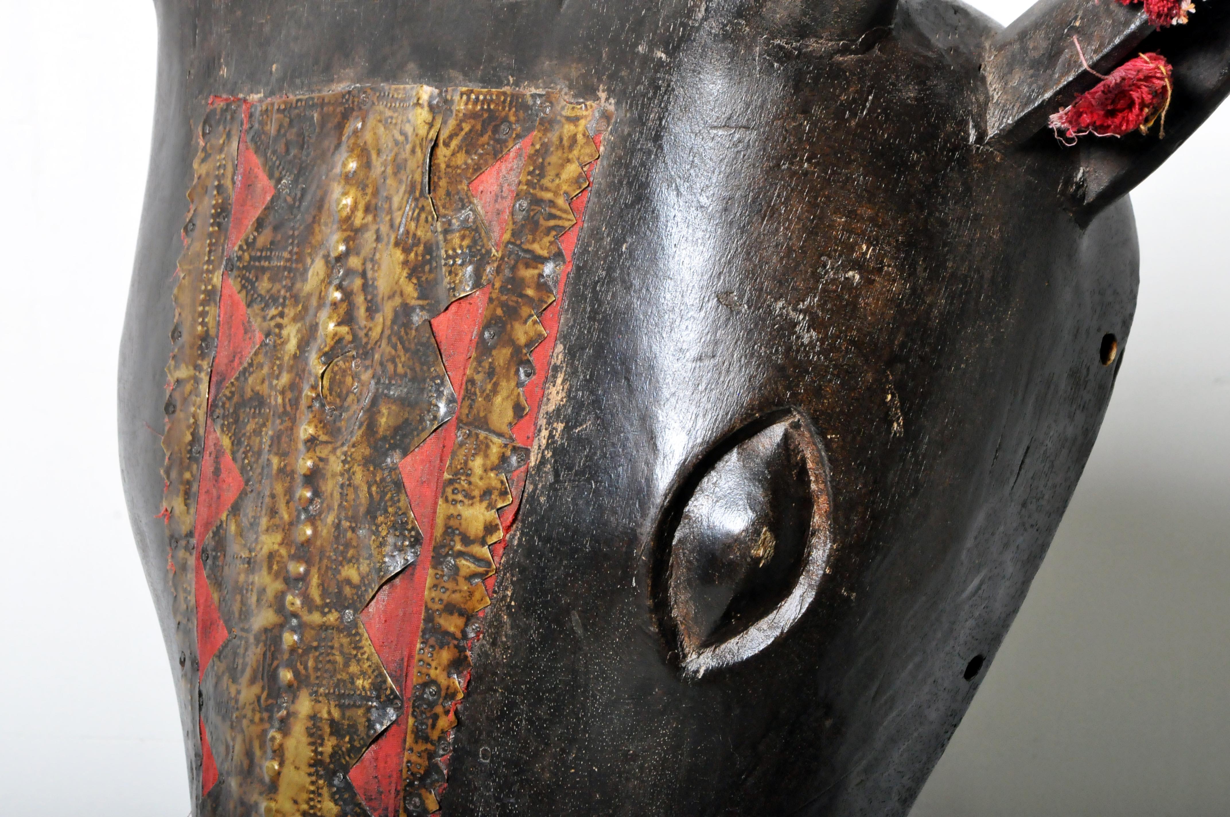 Nandi Bull Carving Mounted 8