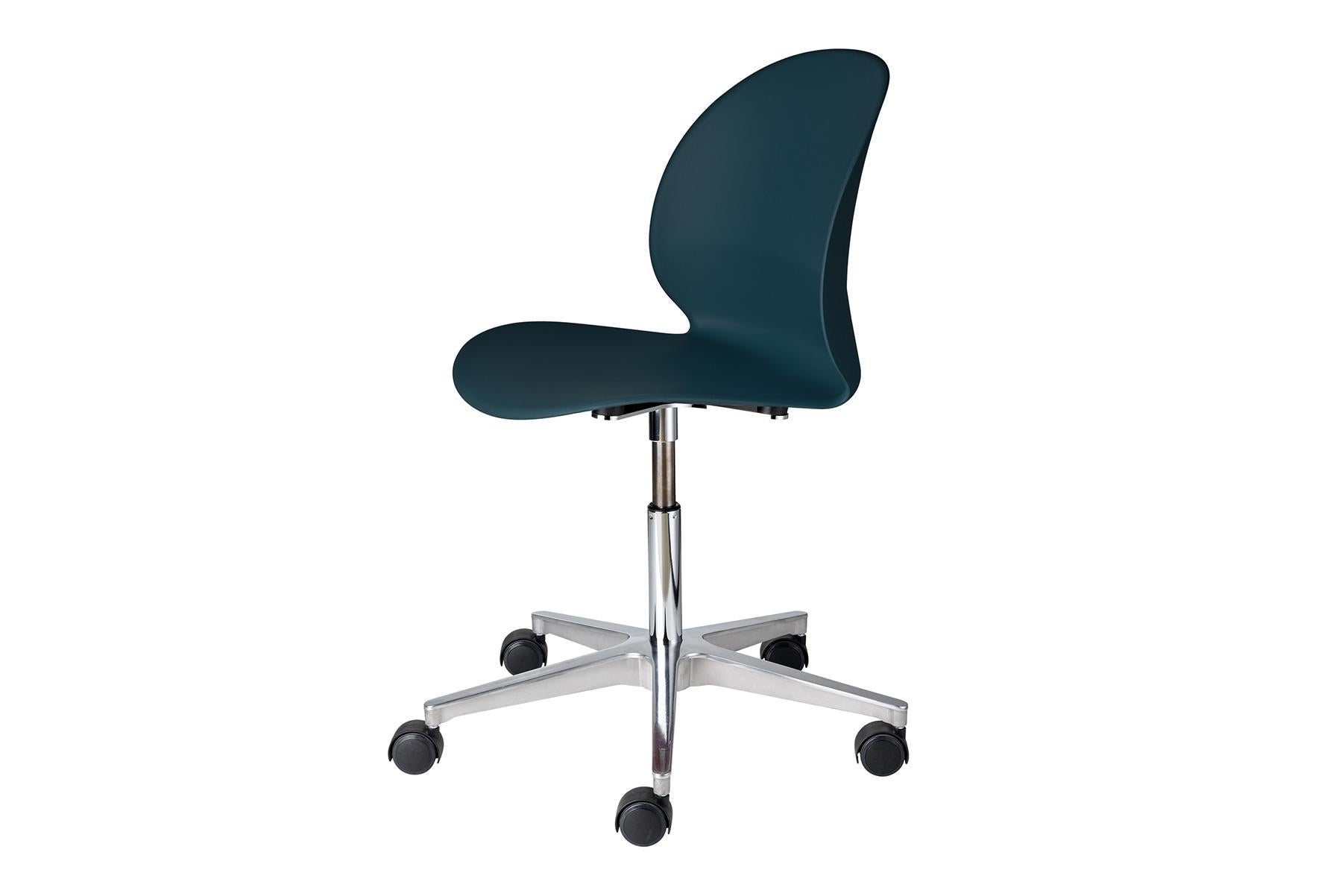 American Nando Chair Model N02-30 Recycle For Sale