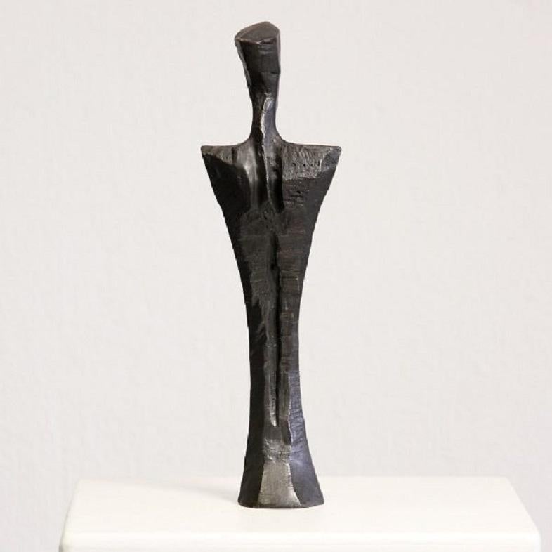 The Torso of Amici (friend) is an elegant figurative bronze sculpture of the male human body by Nando Kallweit.  He is often paired with the Torso of Donna (a lady) - a female figure of similar stature.  Both the male and the female forms are