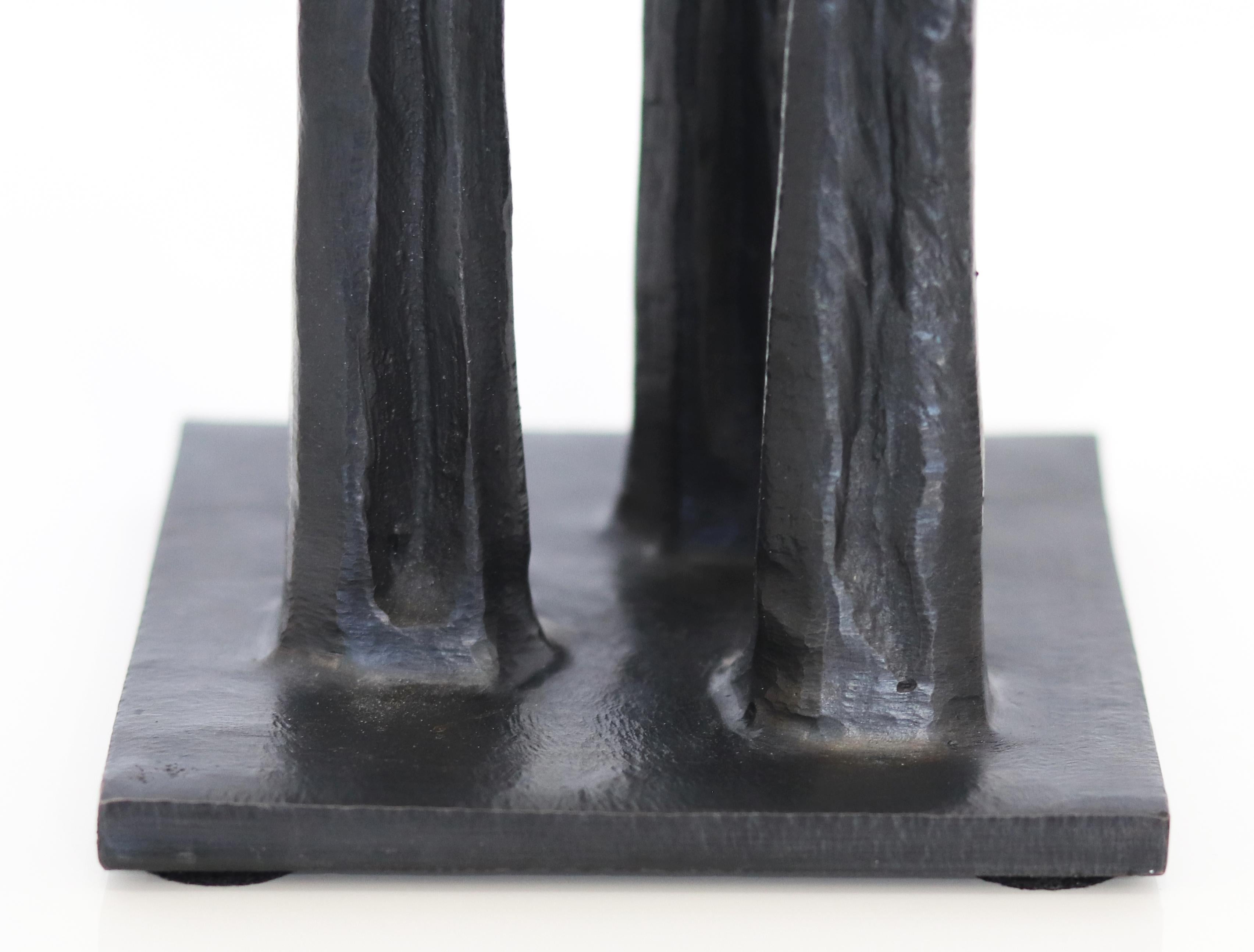 Amici V (13/25)  - Elegant Figurative Bronze Sculpture of Three People For Sale 9