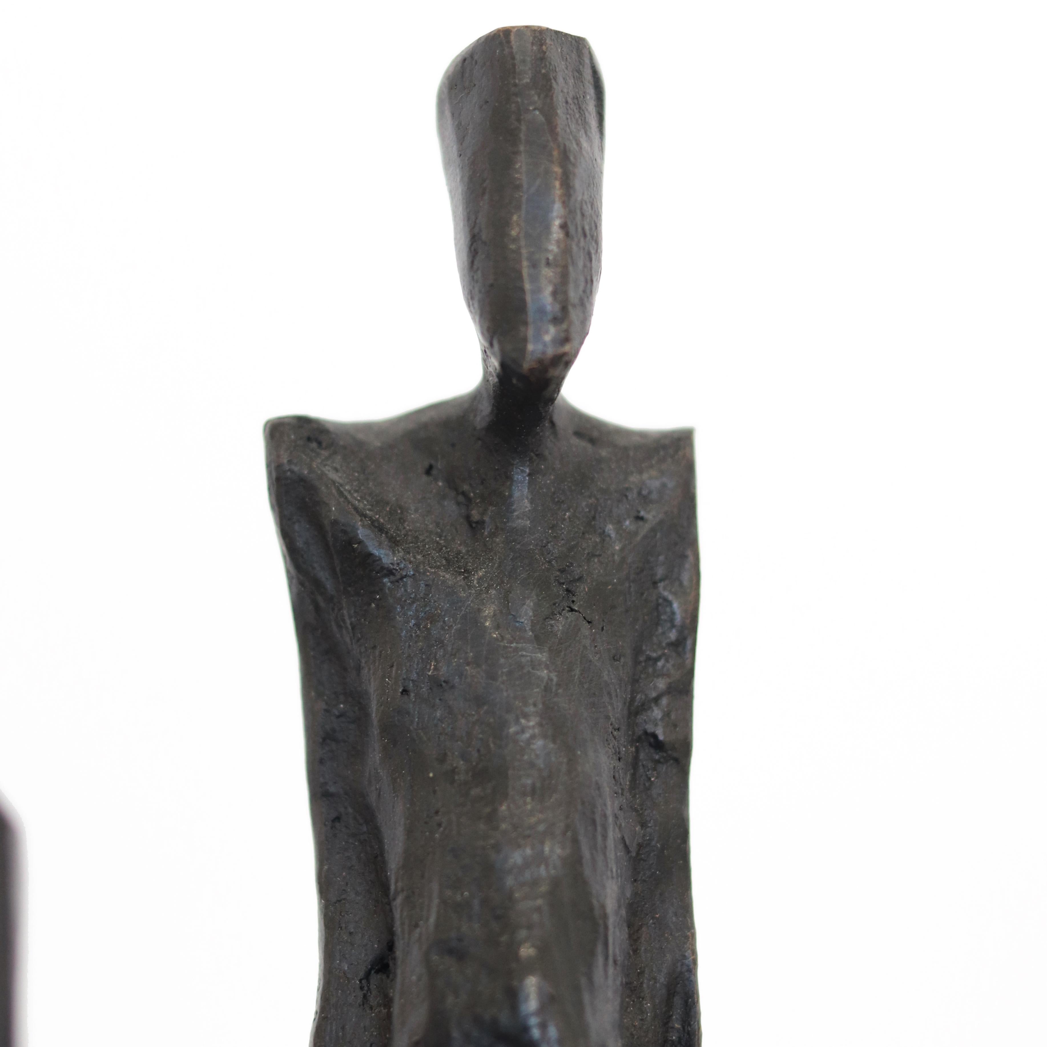 Amici V (13/25)  - Elegant Figurative Bronze Sculpture of Three People For Sale 1