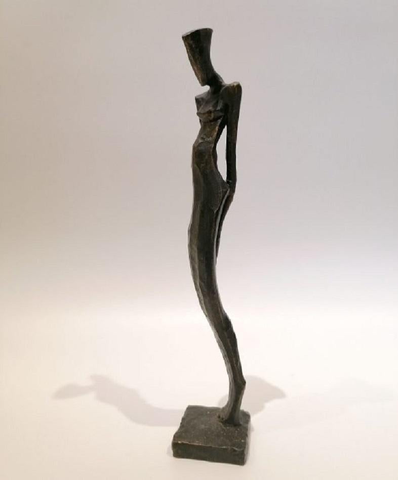 Annalies von Nando Kallweit. Elegante Bronzeskulptur aus Bronze im Angebot 2