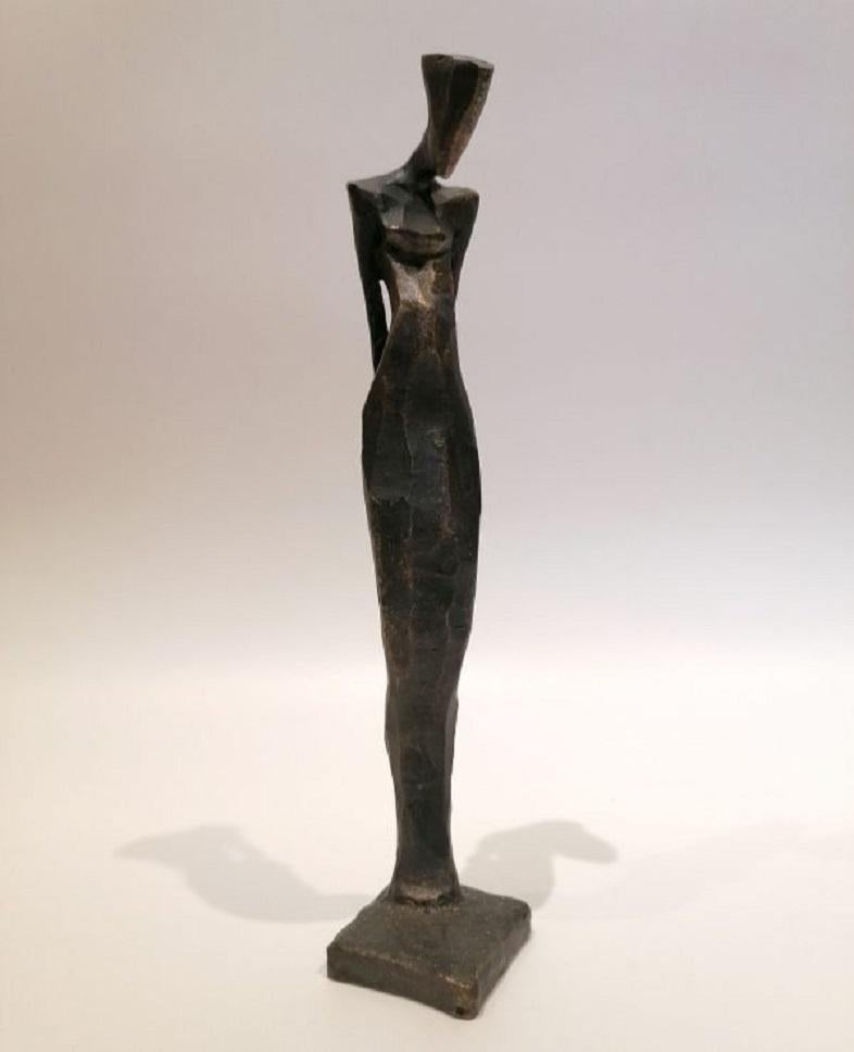 Annalies von Nando Kallweit. Elegante Bronzeskulptur aus Bronze im Angebot 3