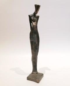 Annalies by Nando Kallweit.  Elegant figurative sculpture.