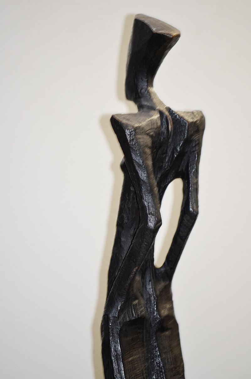 Antonio by Nando Kallweit.  Elegant bronze sculpture, Edition of 25 For Sale 5
