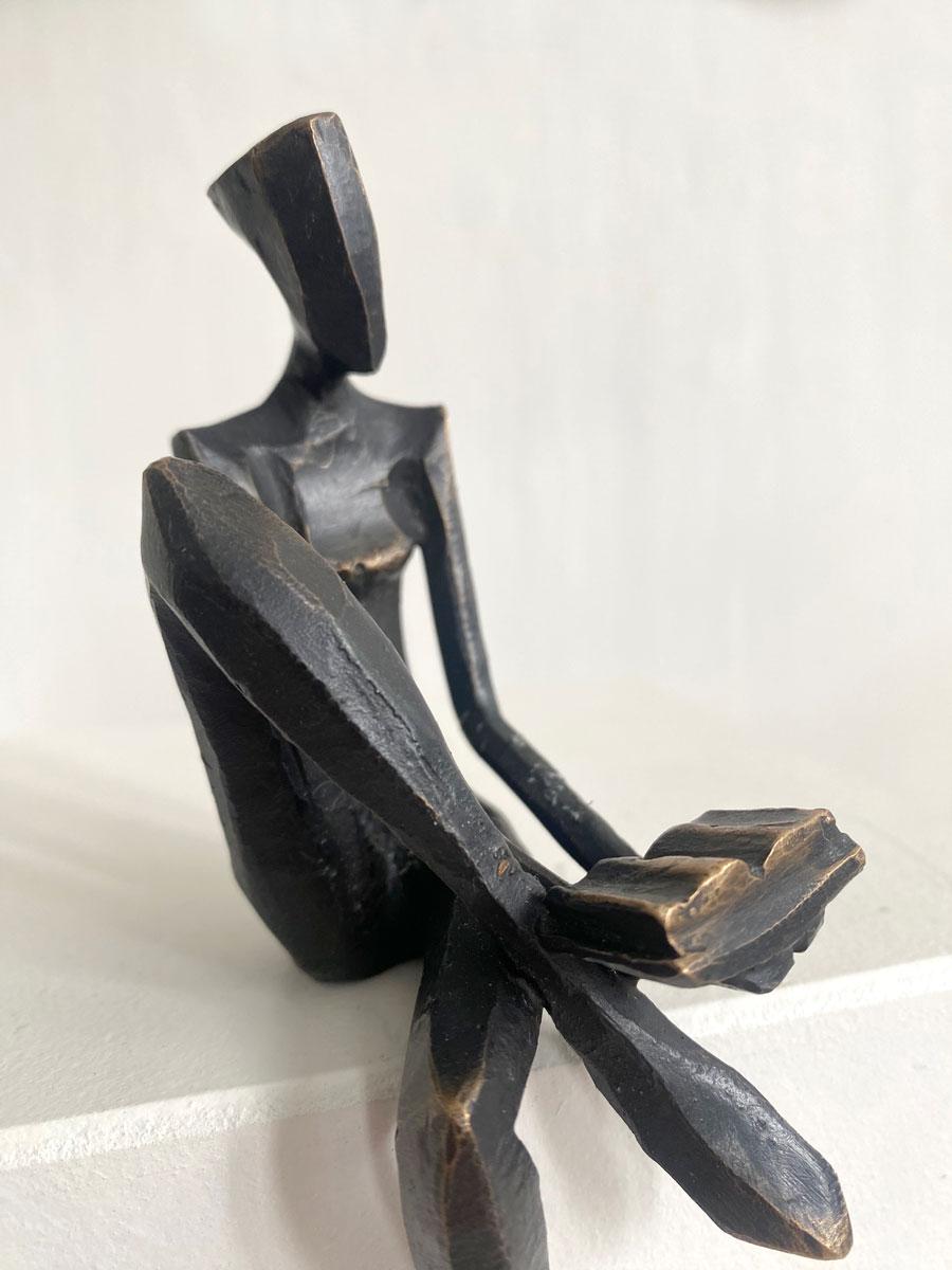 Ashley. By Nando Kallweit. Elegant bronze figurative sculpture For Sale 2