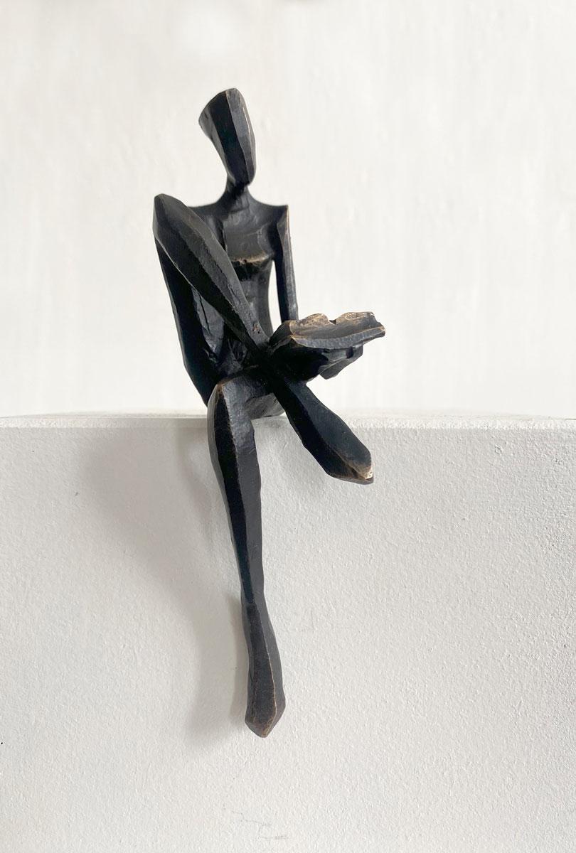 Ashley. By Nando Kallweit. Elegant bronze figurative sculpture