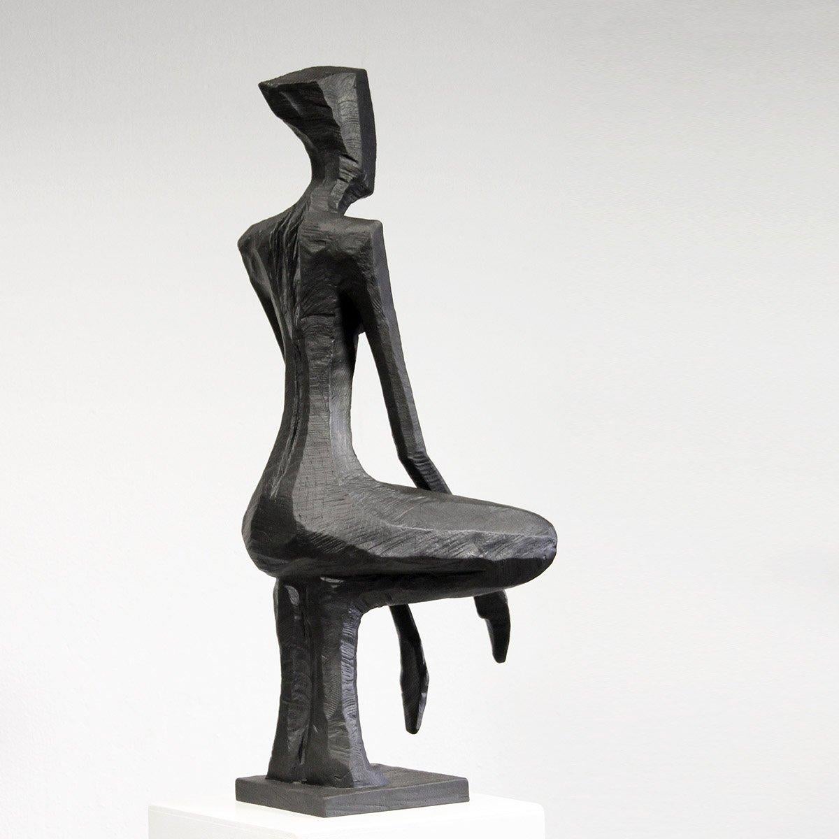 Callindra by Nando Kallweit 
Bronze sculpture, edition of 13

Dimensions: 65cm x 30cm x 22cm