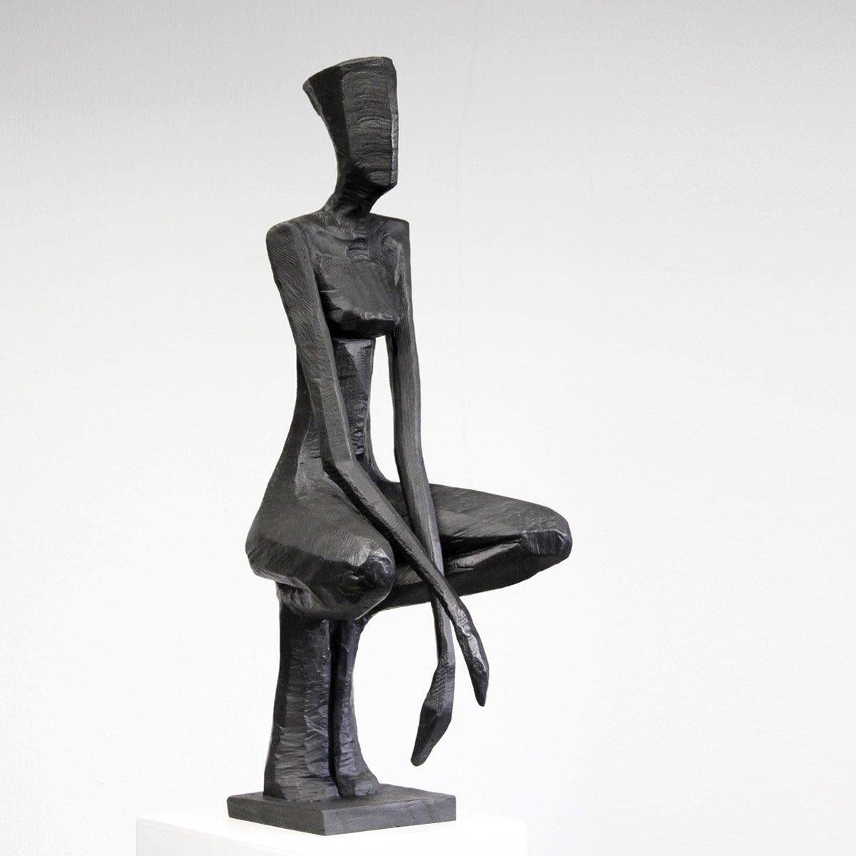 sculpture showing movement