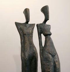 Couple by Nando Kallweit. Elegant figurative bronze sculpture.