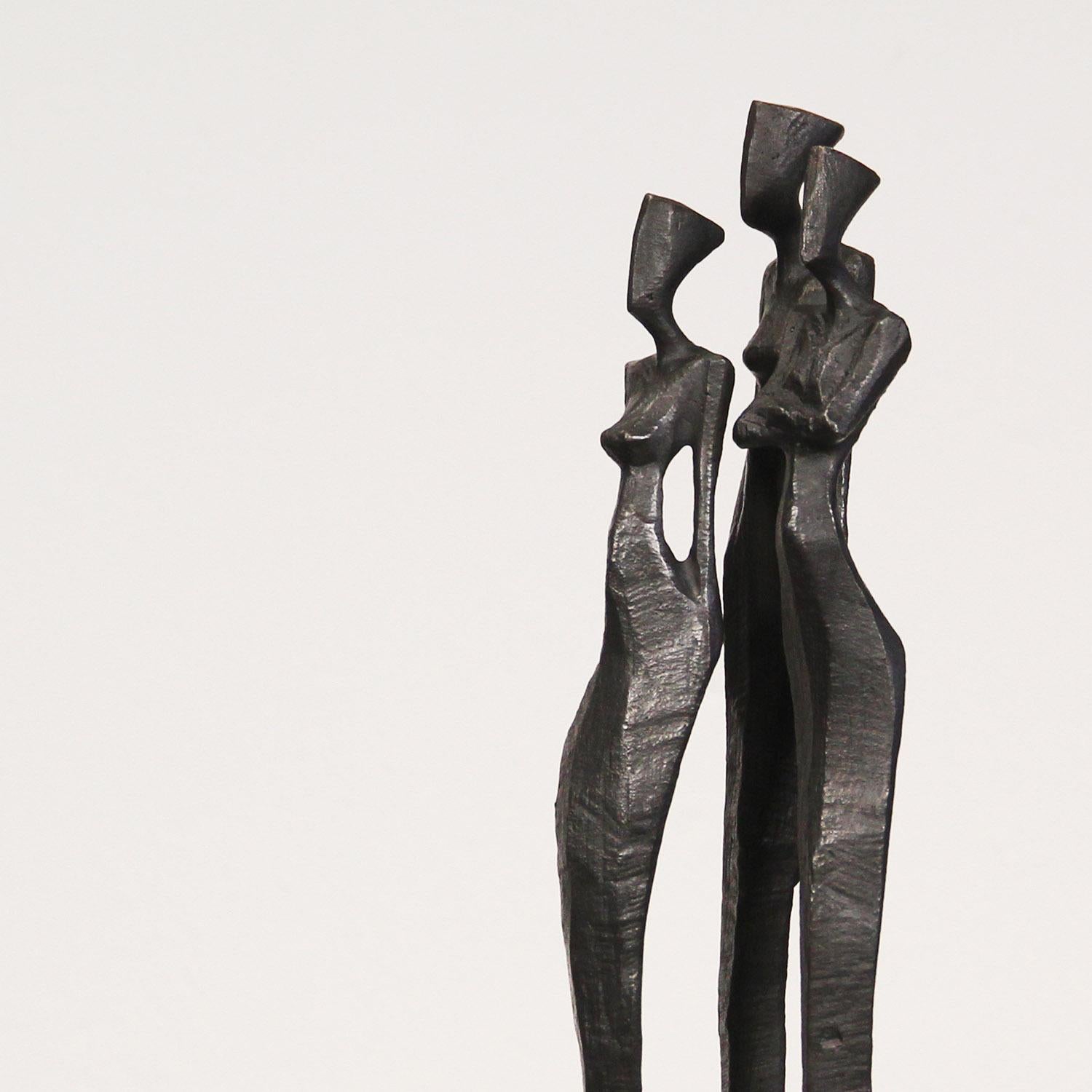 Donne V by Nando Kallweit.  Elegant figurative bronze sculpture of three women. For Sale 4