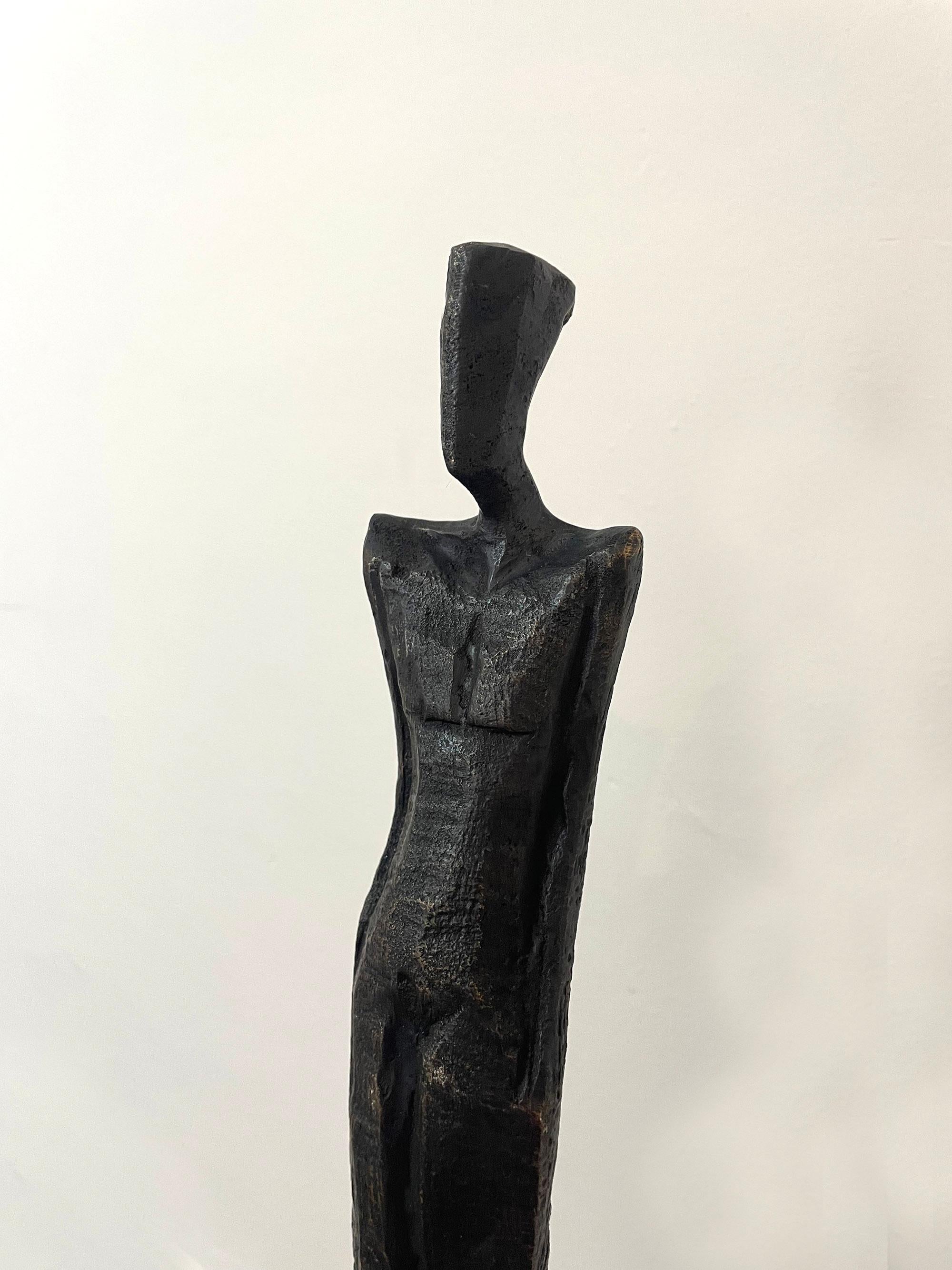 Eduardo III por Nando Kallweit. Escultura de bronce alta y elegante de figura humana. en venta 5
