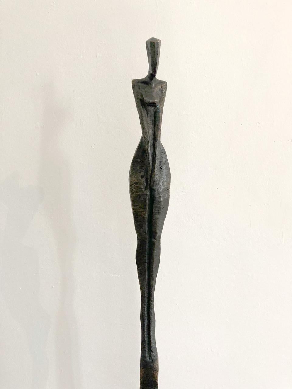 Eileen III di Nando Kallweit. Scultura in bronzo alta ed elegante di figura umana. in vendita 5