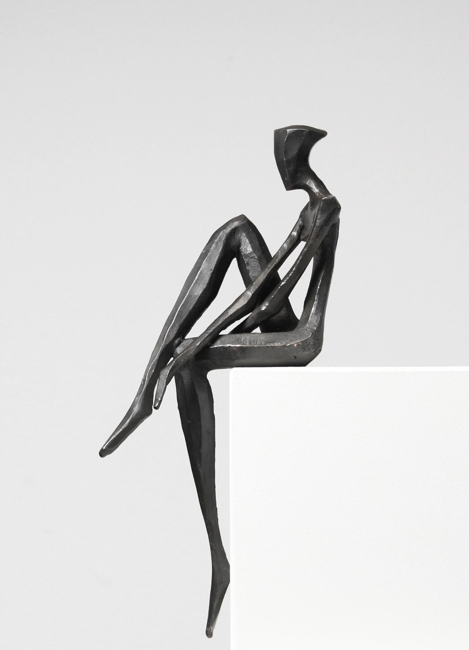 Eleonora  - Sculpture en bronze unique en son genre en vente 6