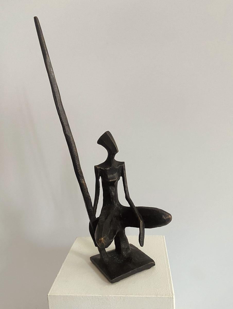 Elin. Par Nando Kallweit. Elegante sculpture figurative en bronze représentant une femme. en vente 1