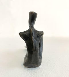 Eliza de Nando Kallweit. Elegante escultura figurativa.