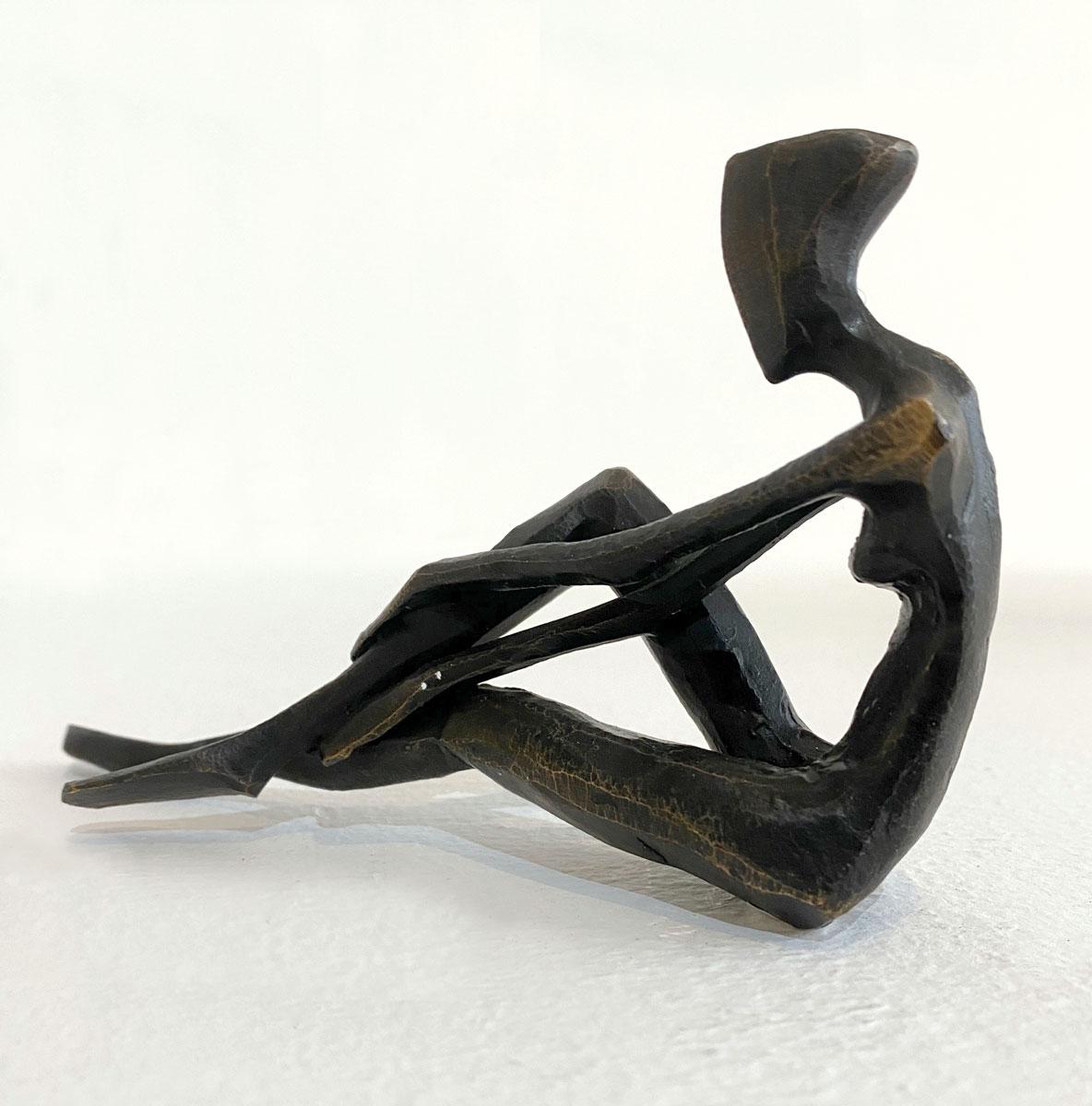 Eliza by Nando Kallweit.  Elegant figurative sculpture. For Sale 4