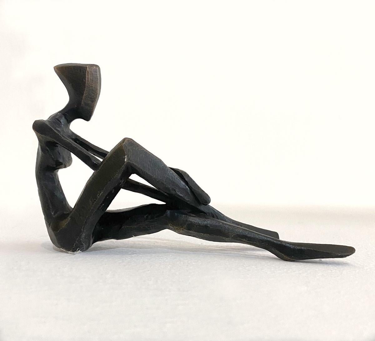 Eliza by Nando Kallweit.  Elegant figurative sculpture. For Sale 5