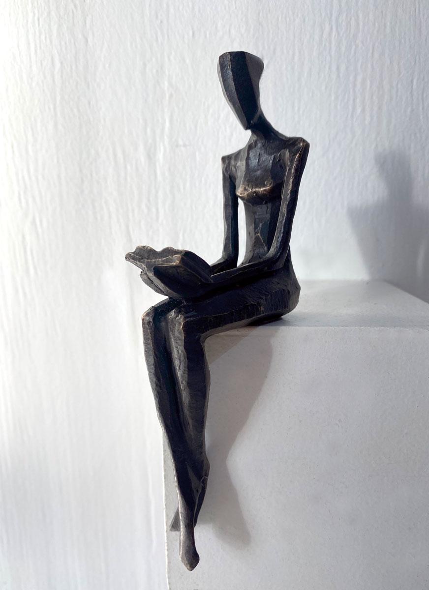 Elli by Nando Kallweit.  Elegant figurative sculpture. For Sale 3