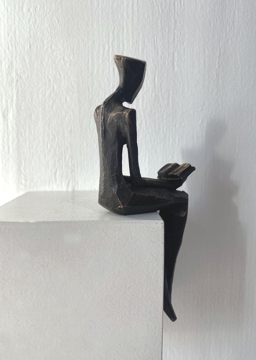 Elli by Nando Kallweit.  Elegant figurative sculpture. For Sale 5