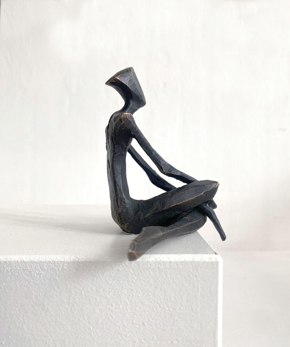 Emesto. By Nando Kallweit. Elegant bronze figurative sculpture. For Sale 4