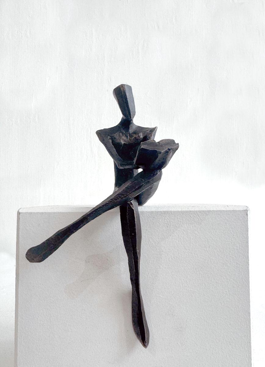 Fabio. By Nando Kallweit. Elegant bronze figurative sculpture.