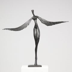 Fae Victoria and Apollon IV - 2 bronze sculptures by Nando Kallweit