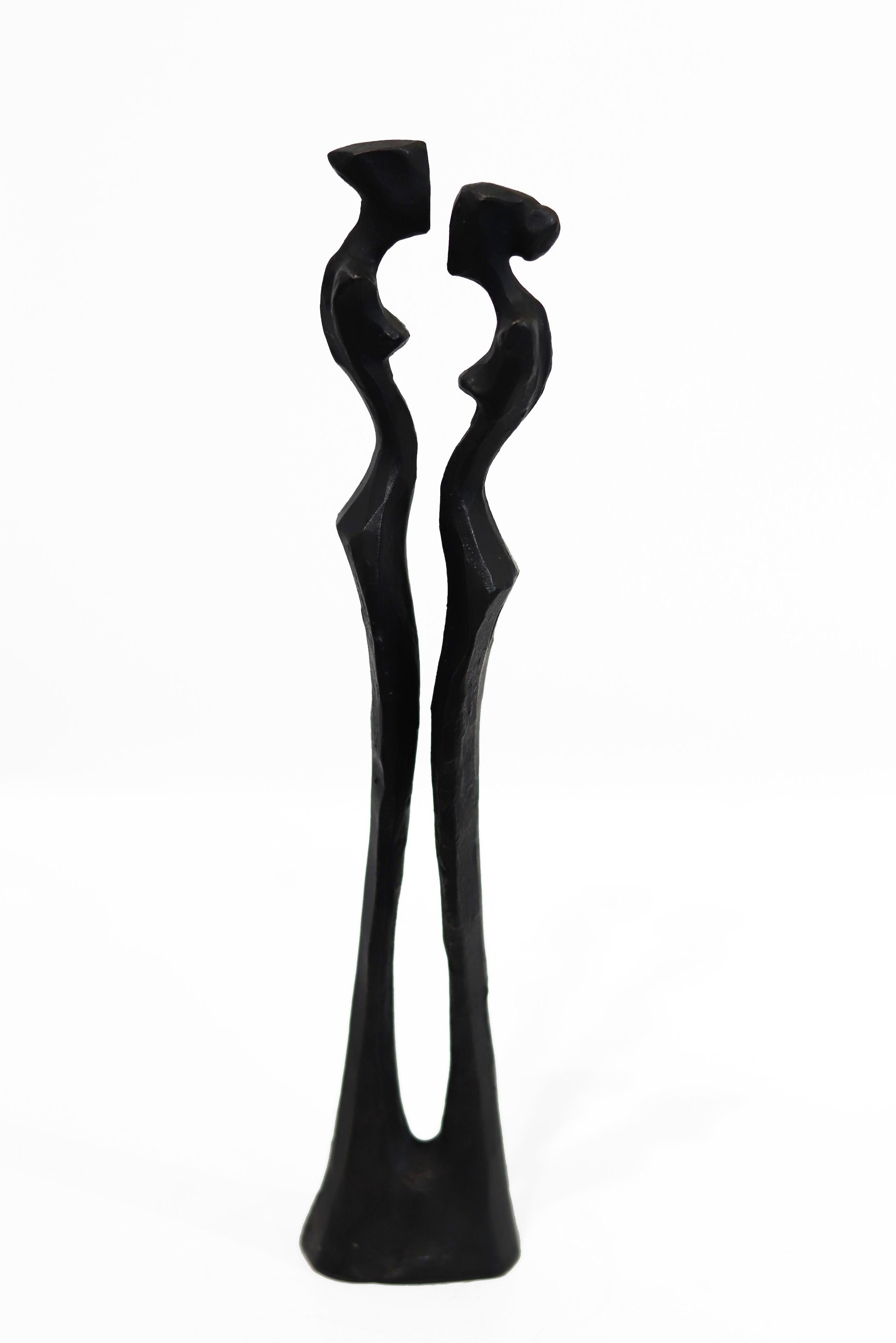 German sculptor Nando Kallweit produces figurative bronze sculptures and reliefs with aquiline and a graceful modern appeal. Kallweit is inspired by seemingly disparate cultures; the strength of ancient Egyptian sculptures, the dynamic forms of the