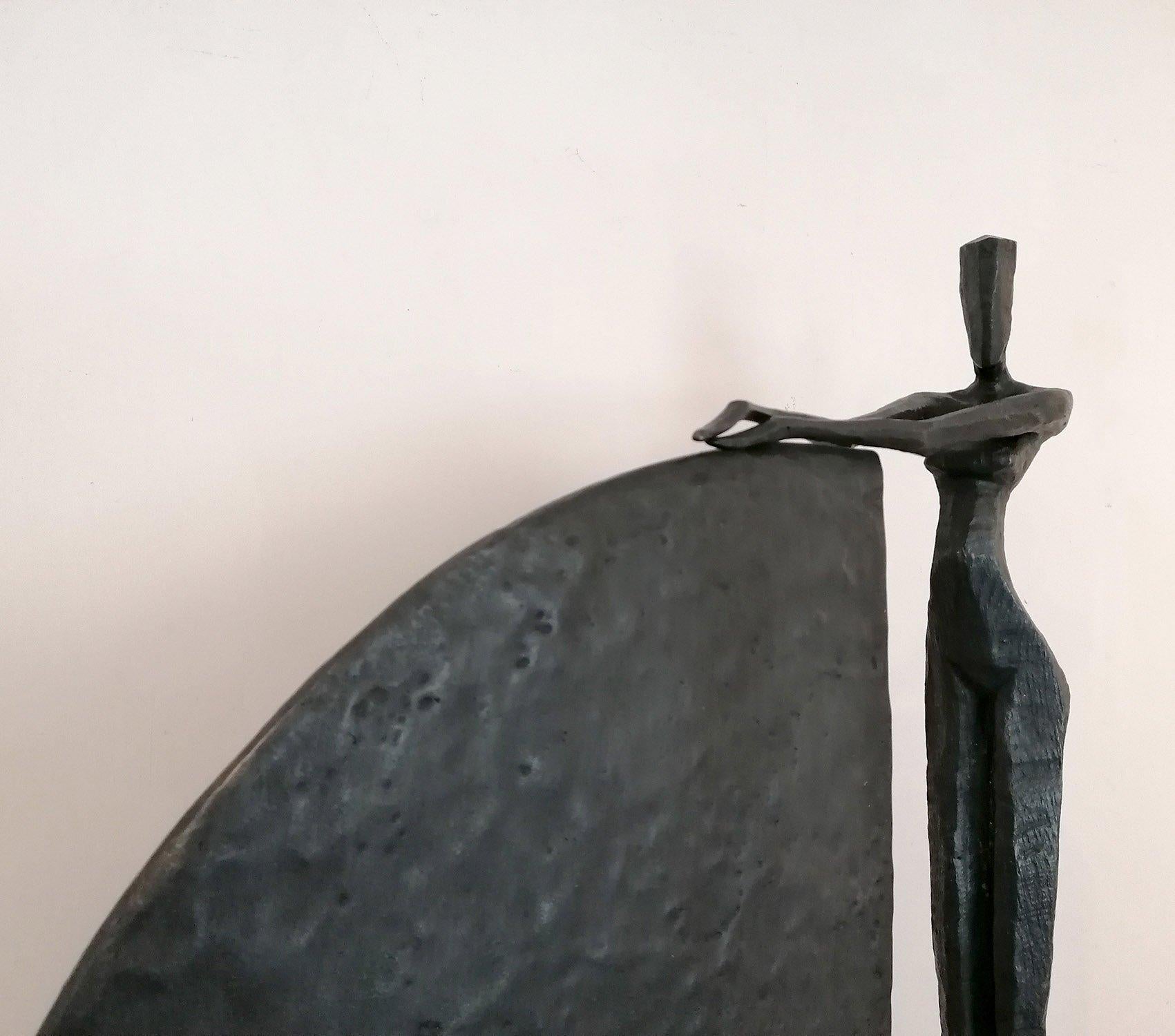 Gloria II by Nando Kallweit 
Bronze sculpture, edition of 25

Dimensions: 26 x 19 x 7cm