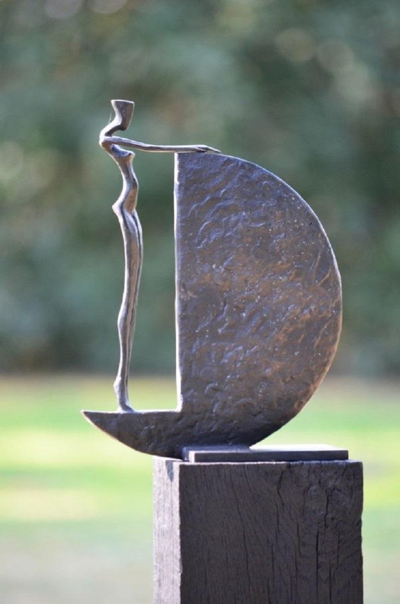 Gloria III di Nando Kallweit. Elegante scultura in bronzo. in vendita 2