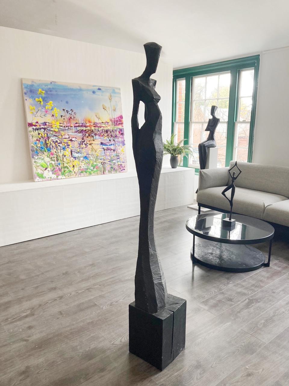 Helena by Nando Kallweit. Elegant bronze sculpture. For Sale 4