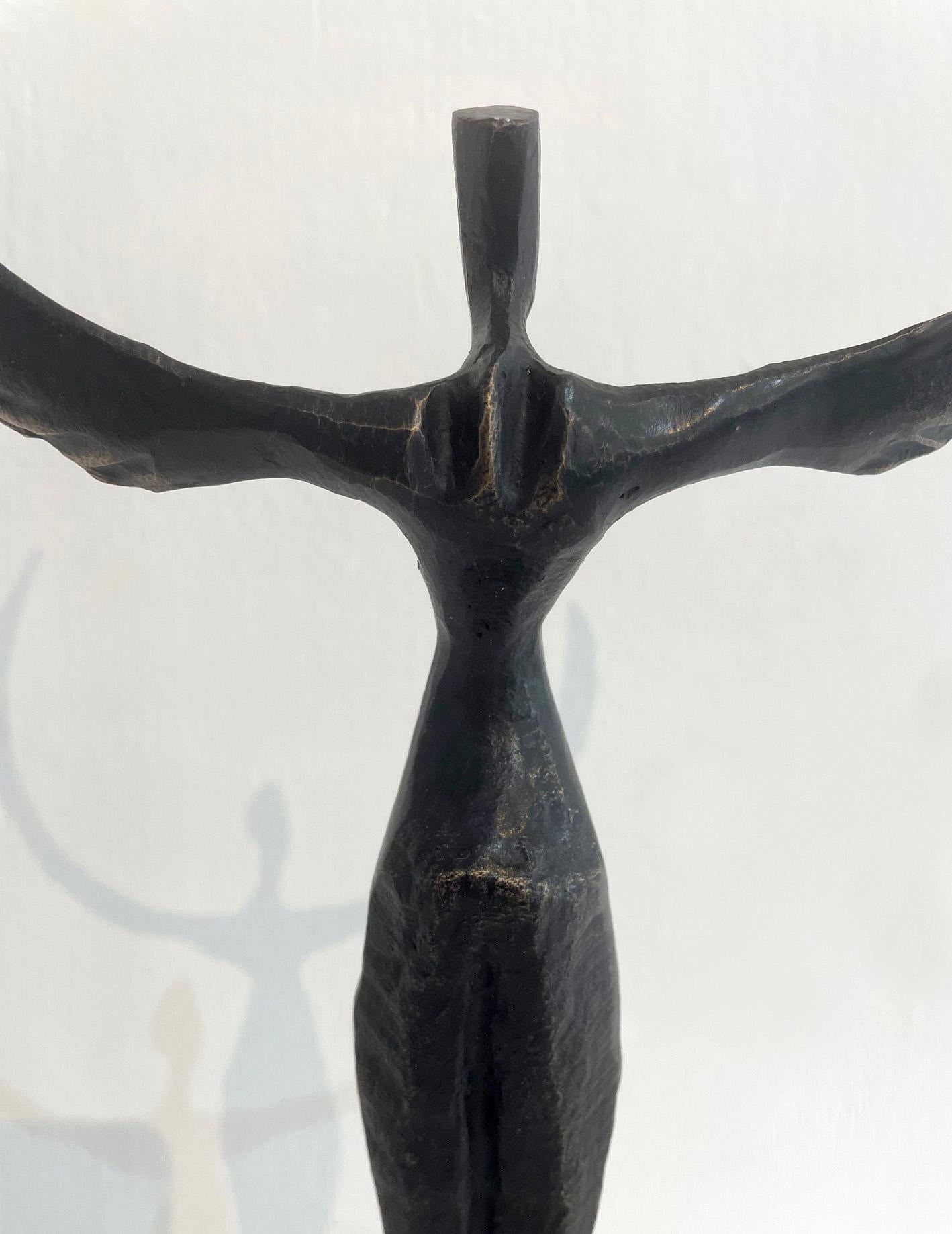 Helena III by Nando Kallweit.  Elegant figurative bronze sculpture. For Sale 5