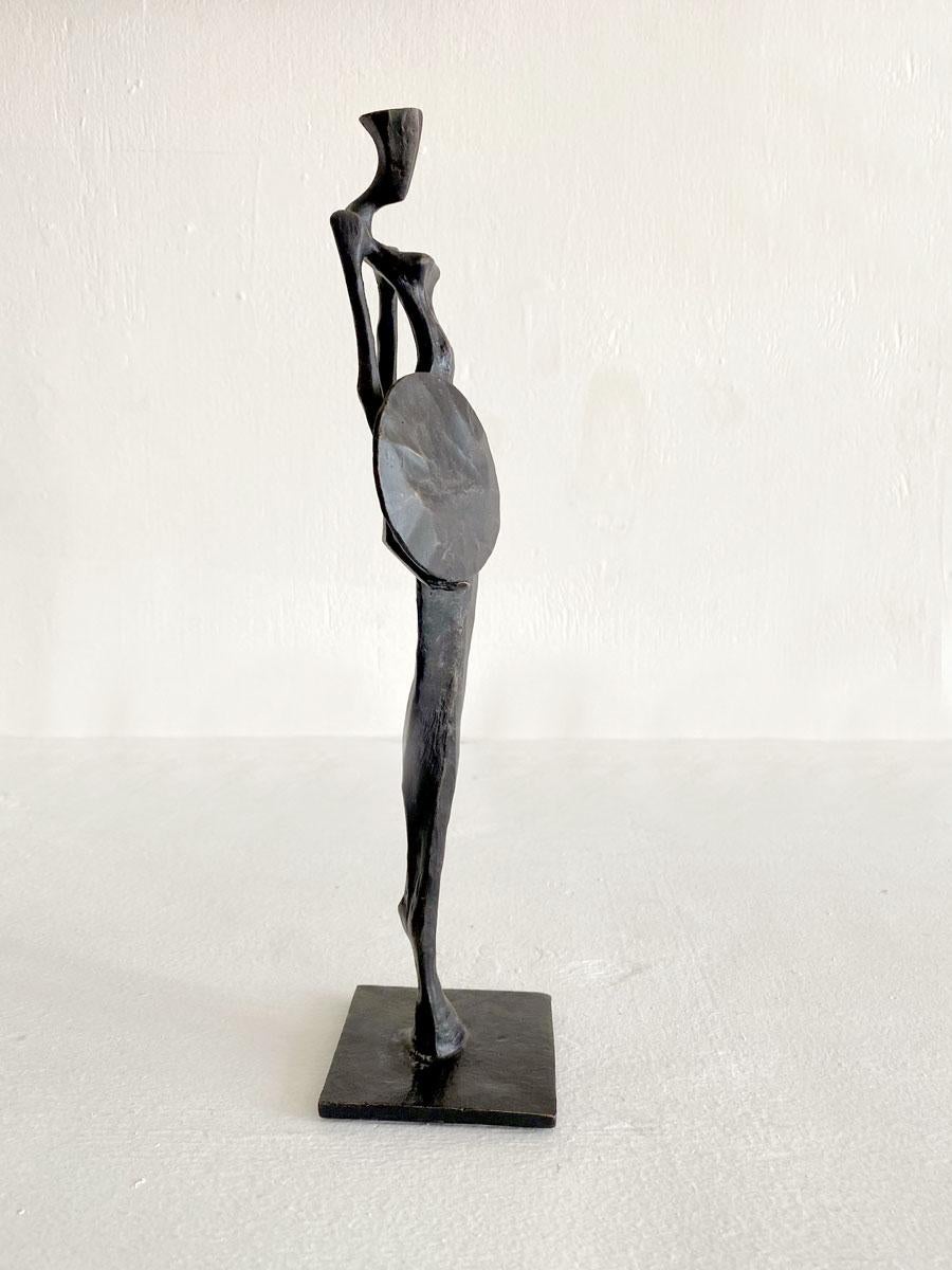 Hera II de Nando Kallweit.  Elegante escultura figurativa. en venta 3