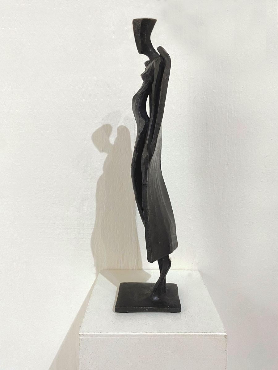 Herriet por Nando Kallweit.  Elegante escultura figurativa. en venta 3