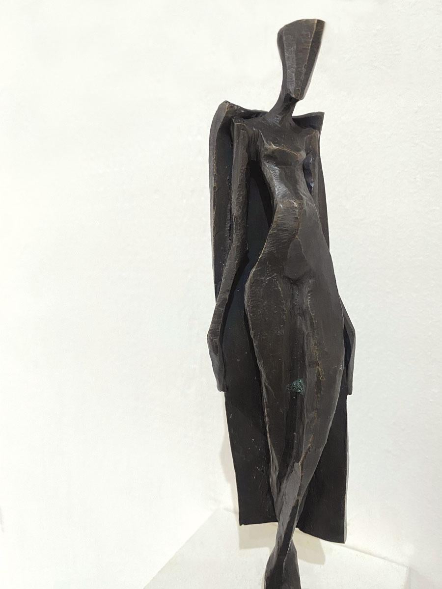 Herriet por Nando Kallweit.  Elegante escultura figurativa. en venta 4