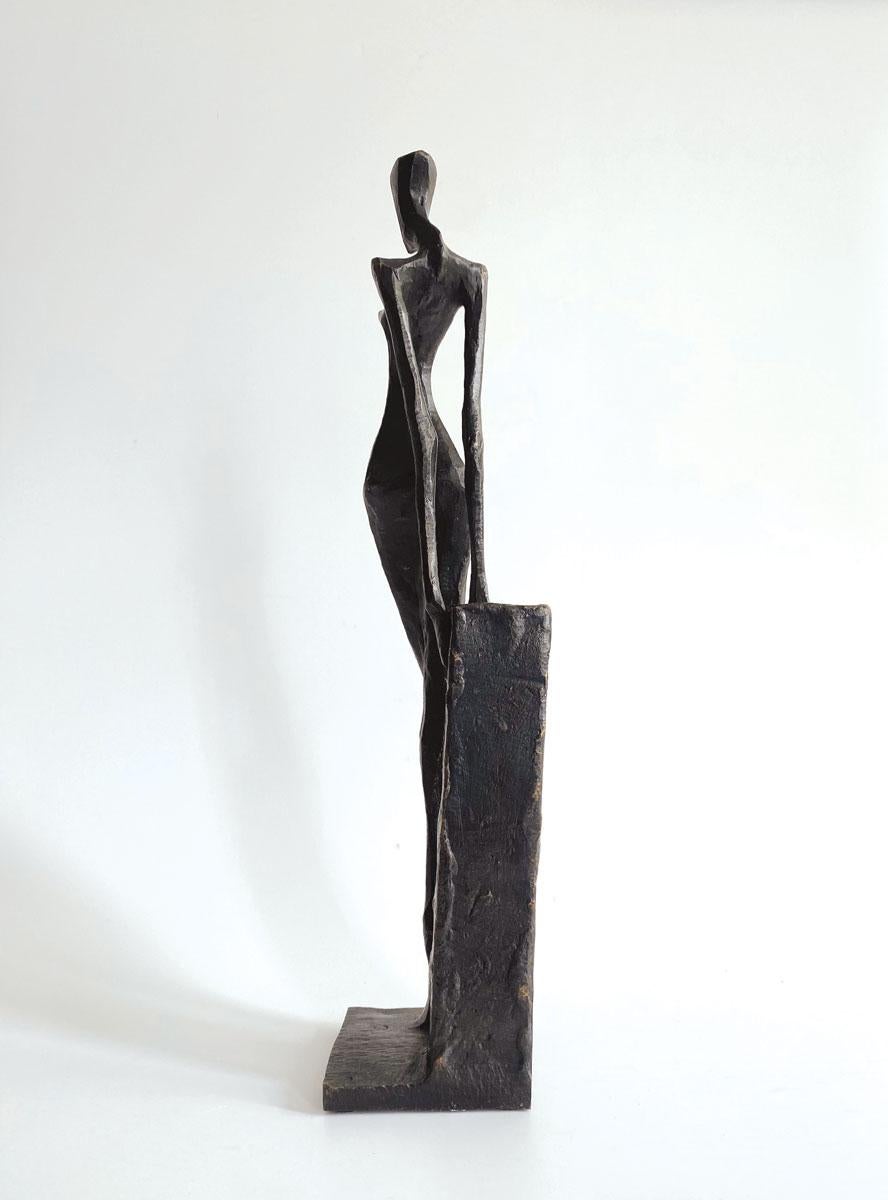 Ilaria by Nando Kallweit. Elegant female nude figurative sculpture For Sale 2