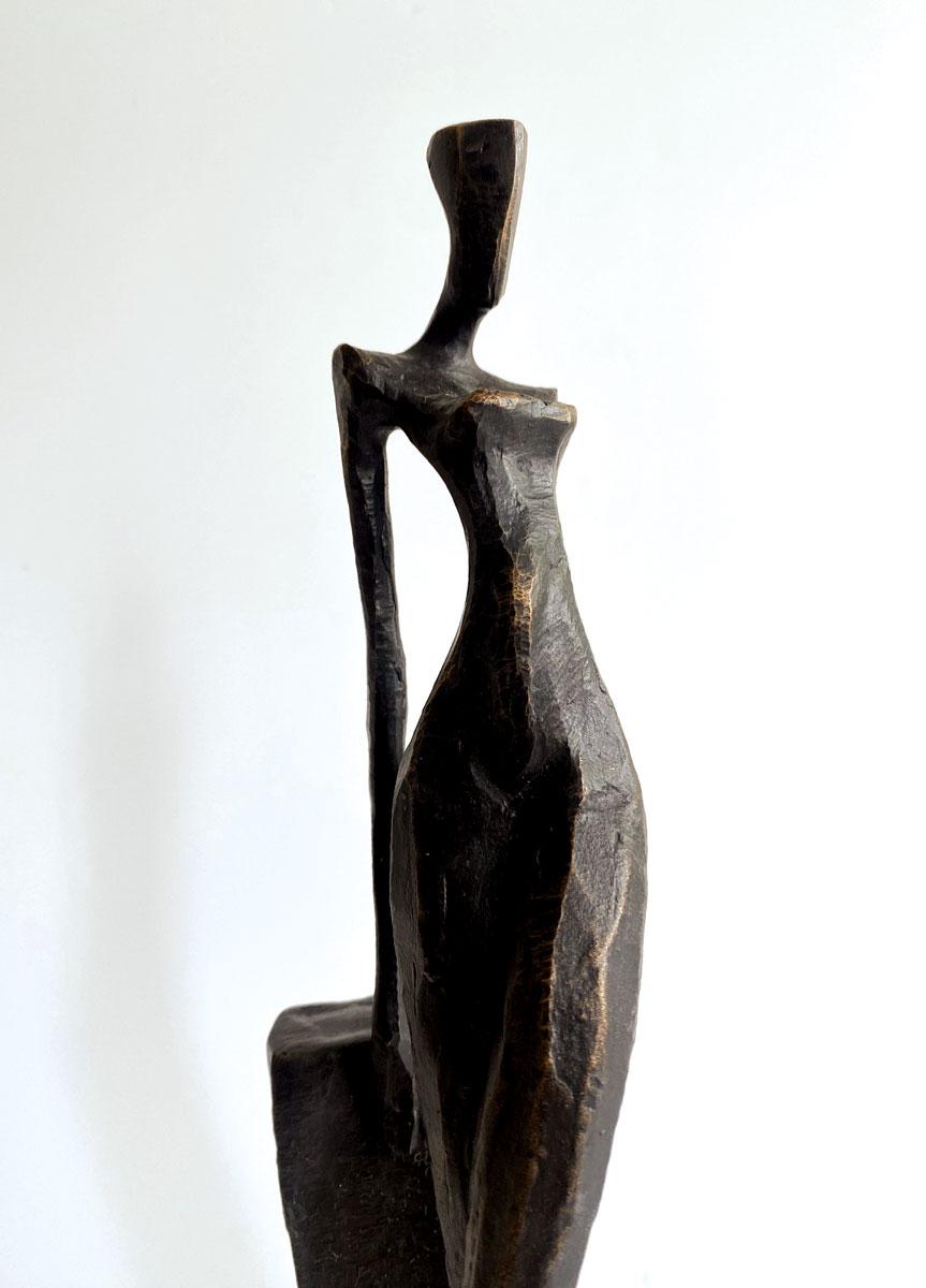 Ilaria by Nando Kallweit. Elegant female nude figurative sculpture For Sale 4