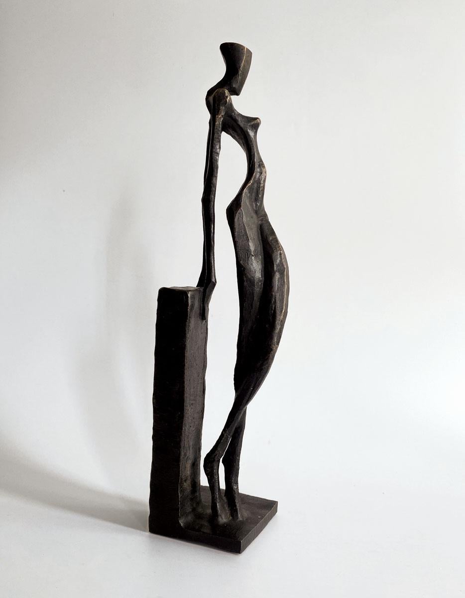 Ilaria by Nando Kallweit. Elegant female nude figurative sculpture For Sale 7