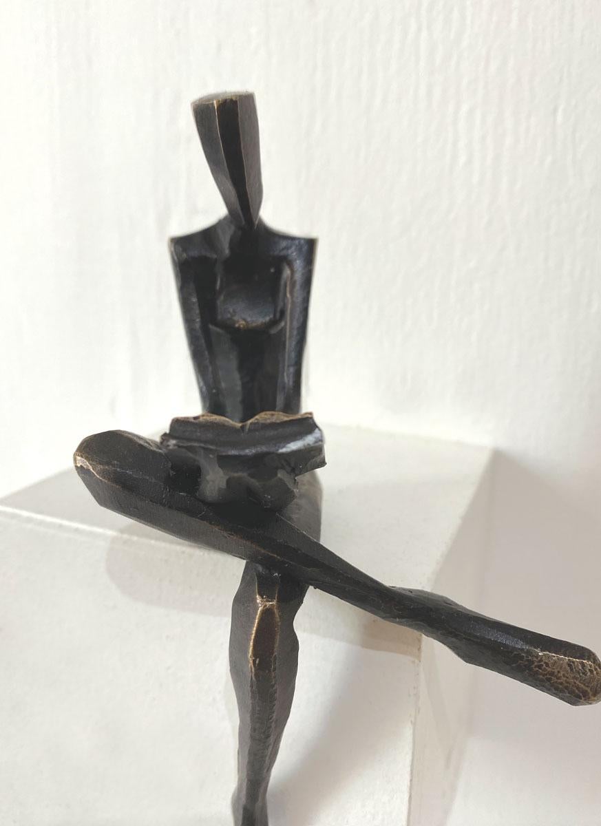 Janne. Di Nando Kallweit. Elegante scultura figurativa in bronzo di una donna. in vendita 2