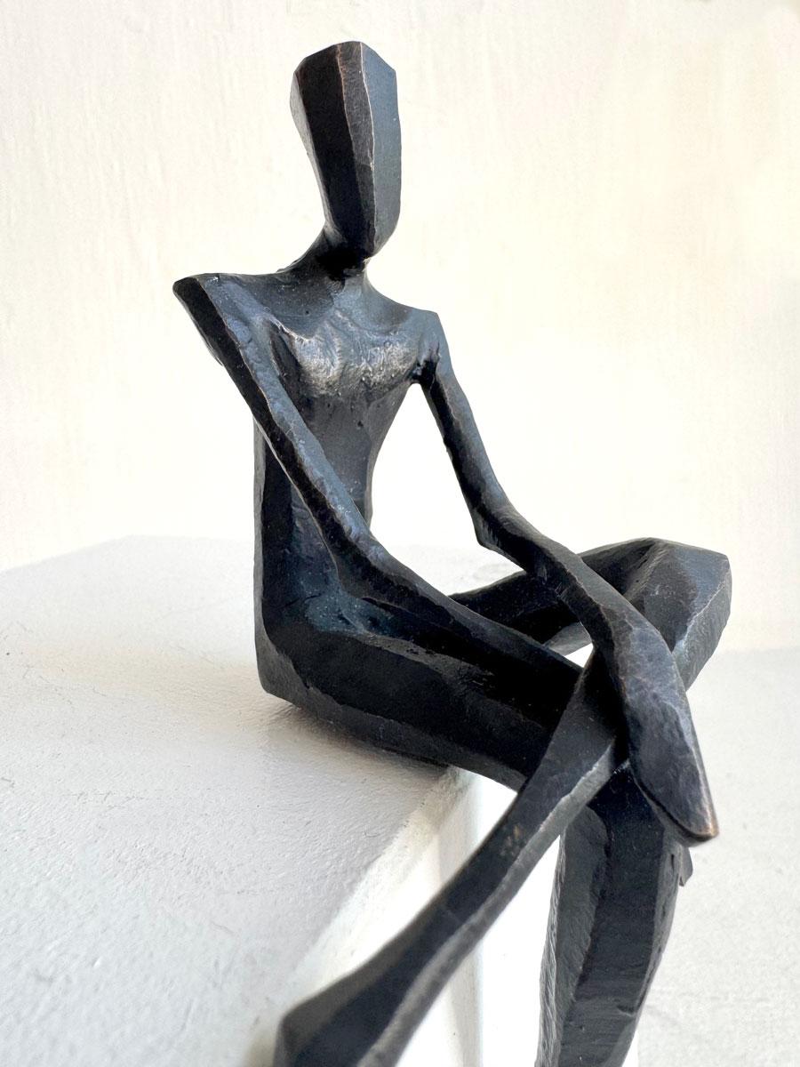 Joe. By Nando Kallweit. Elegant bronze figurative sculpture For Sale 3