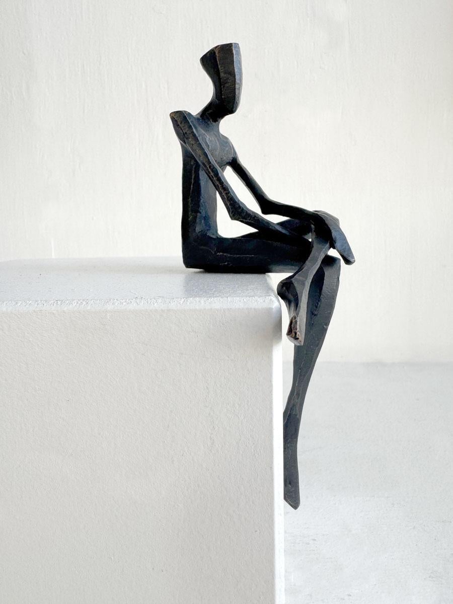 Joe. By Nando Kallweit. Elegant bronze figurative sculpture For Sale 4