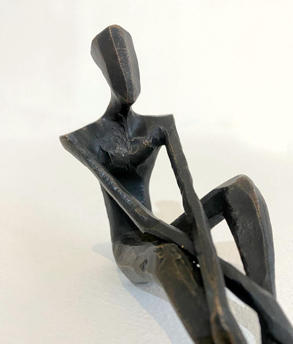 Jona. Di Nando Kallweit. Elegante scultura figurativa in bronzo di un uomo. in vendita 2