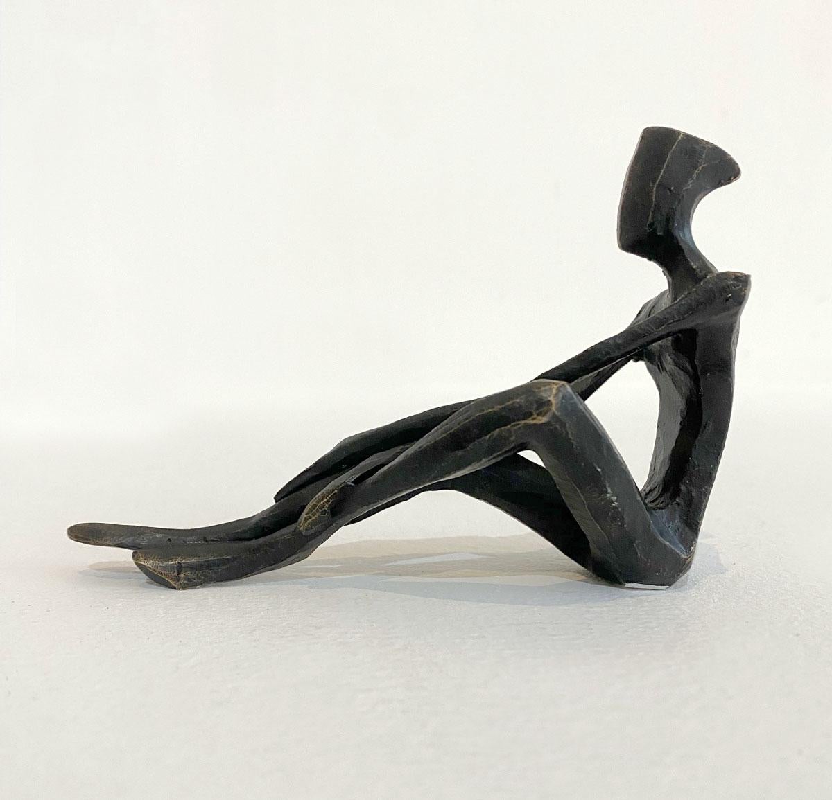 Jona. Di Nando Kallweit. Elegante scultura figurativa in bronzo di un uomo. in vendita 3