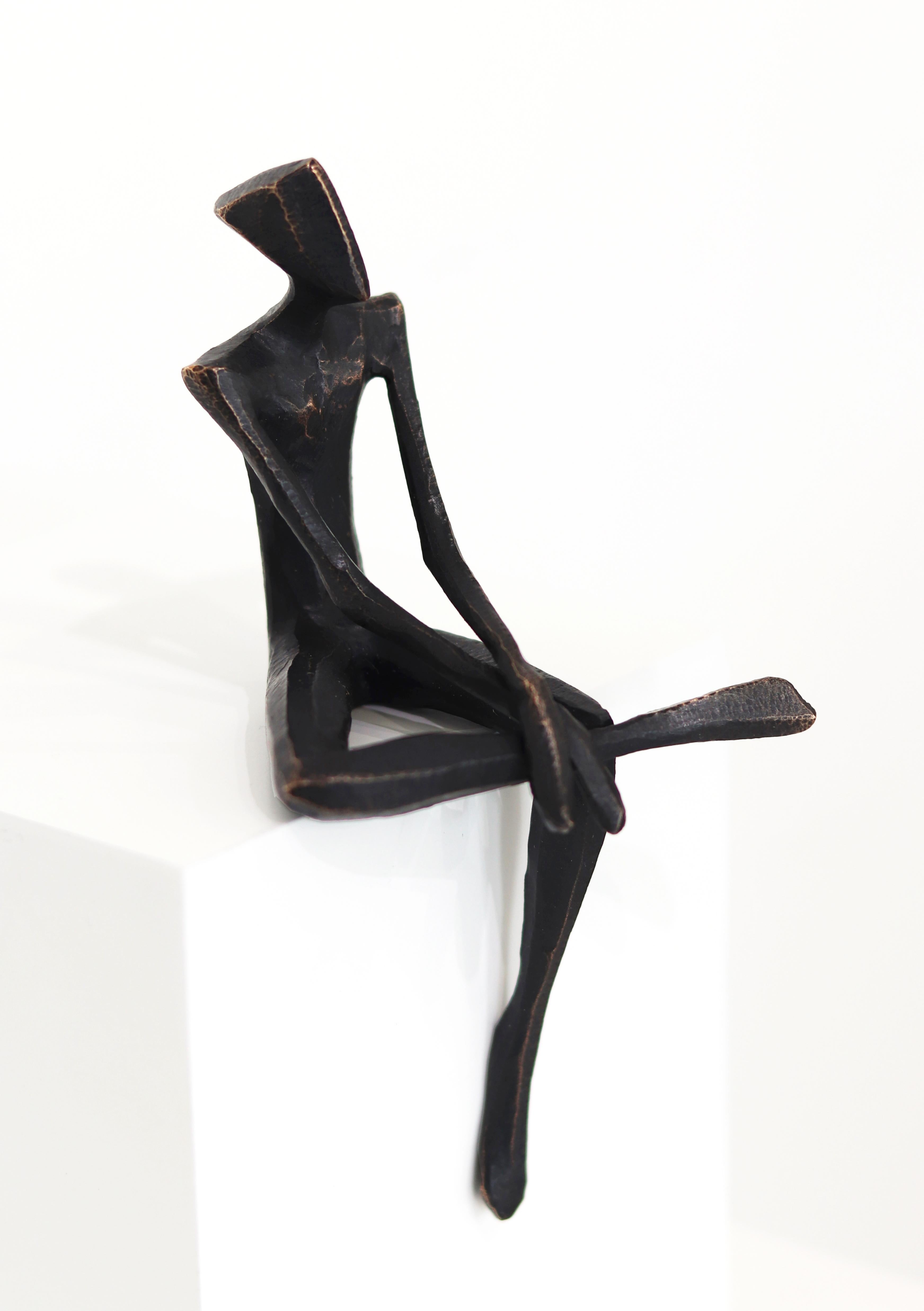 José  - Figura Cubista Masculina Sentada Única en su especie Escultura Original de Bronce en venta 2