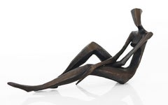 Josie – Elegante Original-Figurative figurative Bronzeskulptur